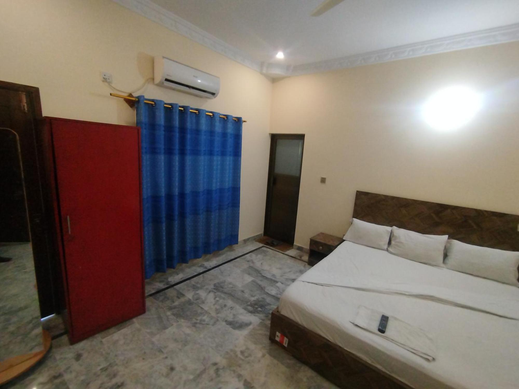 Hotel Crown Plaza, Near Karachi Airport, Darul Sehat Hospital, Dow, Agha Khan And Liaqat Hospital المظهر الخارجي الصورة