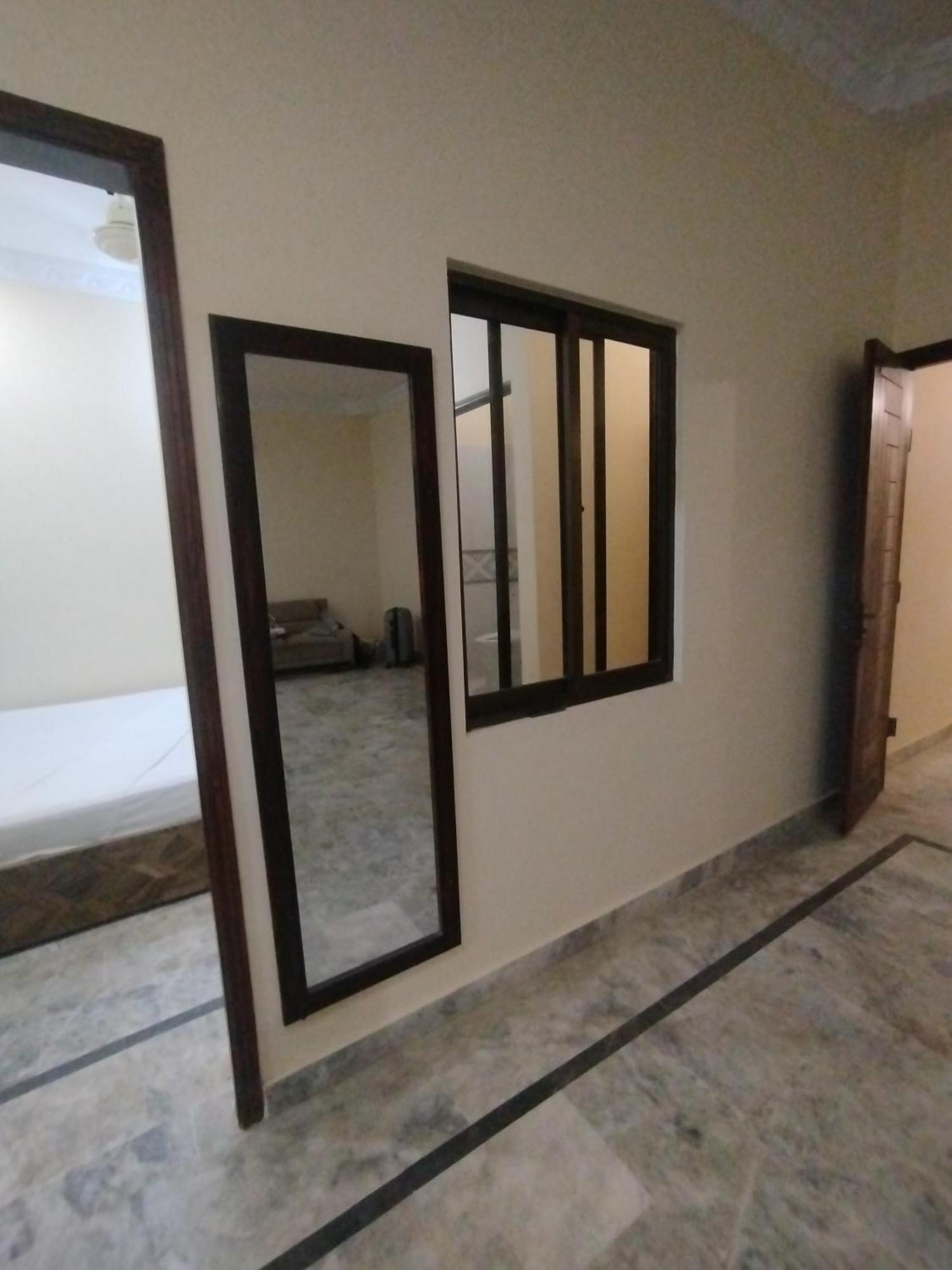 Hotel Crown Plaza, Near Karachi Airport, Darul Sehat Hospital, Dow, Agha Khan And Liaqat Hospital المظهر الخارجي الصورة