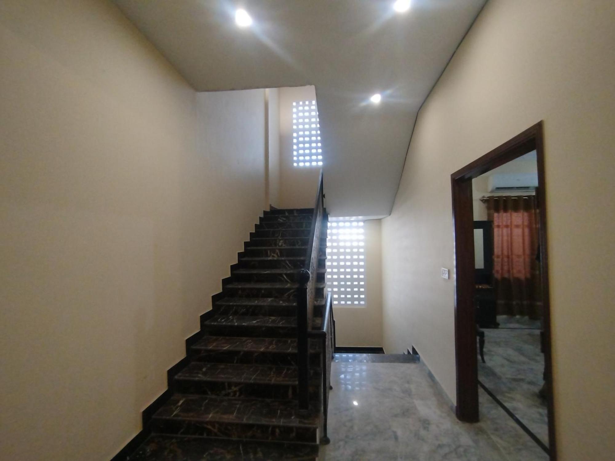 Hotel Crown Plaza, Near Karachi Airport, Darul Sehat Hospital, Dow, Agha Khan And Liaqat Hospital المظهر الخارجي الصورة